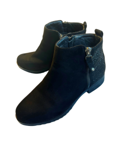 Mustad seemisnaha imitatsiooniga poolsaapad, suurus 38